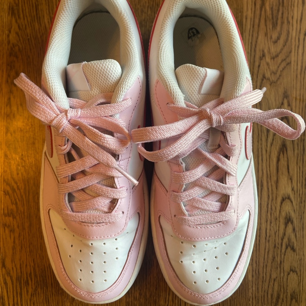 Youth 6.5 Nike dunks